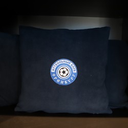 Подушка флисовая 40х40 с логотипом сувенирная